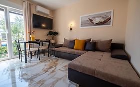 Premium Relax Rooms